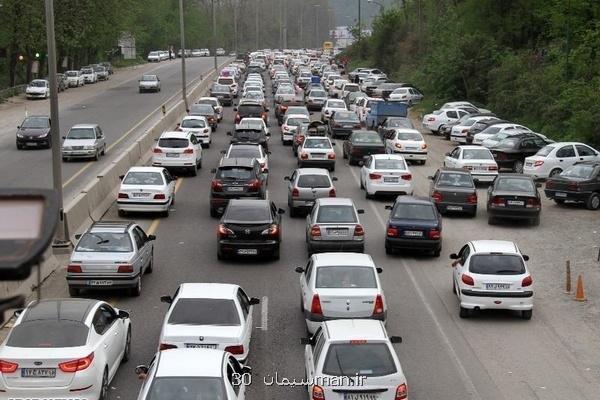 تردد روان و بارش باران در محورهای شمالی