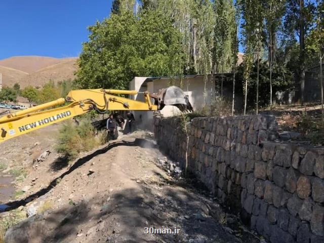 ساخت وسازهای بدون مجوز تجاوز به حریم رودخانه ها است