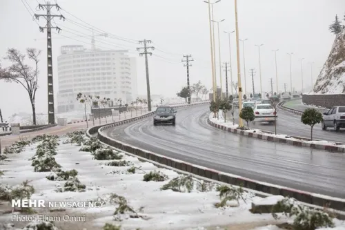 اخطار نارنجی و زرد باران و برف برای ۲۰ استان لزوم پرهیز از سفر رفتن