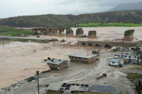 ۱۱۳ روستای لرستان همچنان محصور سیل، راهداران ۱۹ استان در لرستان